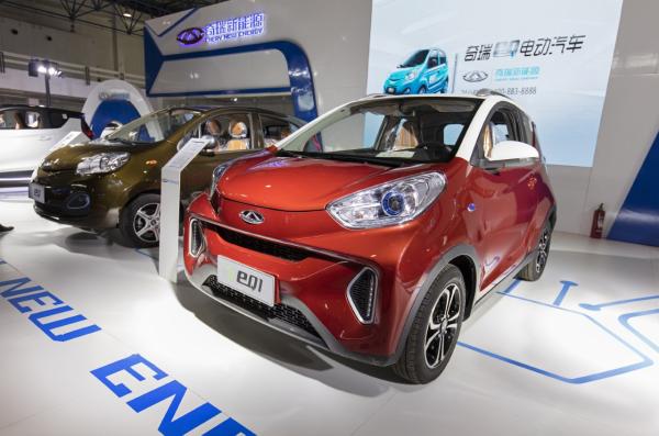 هل ستتمكن صناعة السيارات الكهربائية في الصين من الصمود أمام التحديات التي تواجها ؟
